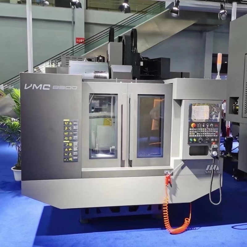 3 axis CNC freesmachine Metalen freesmachine en draaibank SMTCL Verticaal bewerkingscentrum