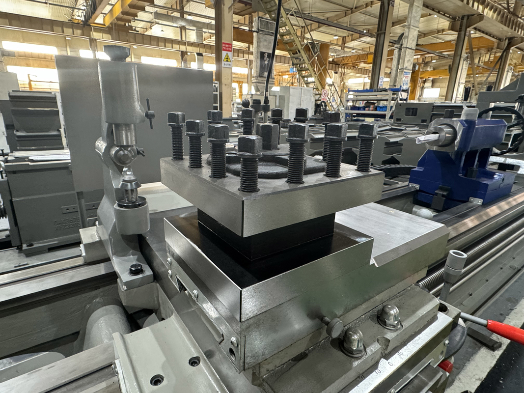 SMTCL Horizontale draaibank CW6163B Metalen handleiding draaibank 1000mm Spindelboring 104 Heavy Duty handleiding draaibank