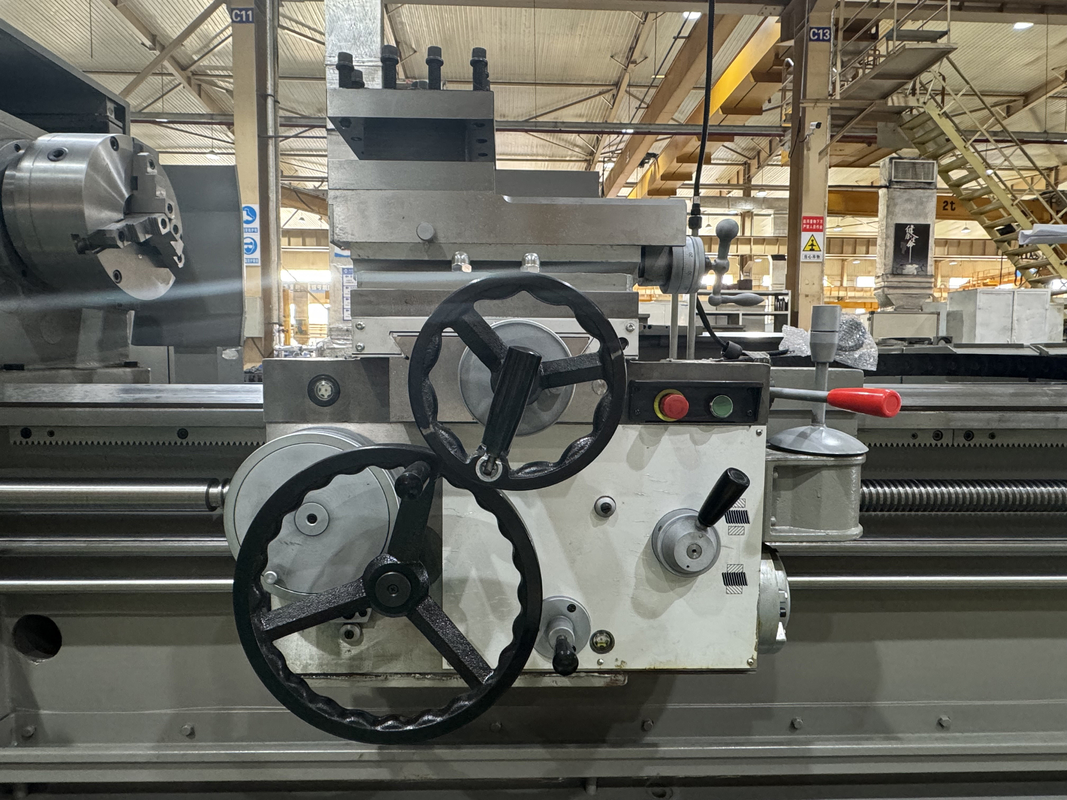 SMTCL Horizontale draaibank CW6163B Metalen handleiding draaibank 1000mm Spindelboring 104 Heavy Duty handleiding draaibank