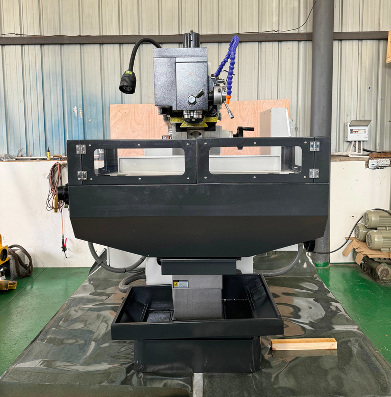 4 axis verticale CNC freesmachine XKH8140A Kleine vormverwerking CNC handmatige universele gereedschap freesmachine