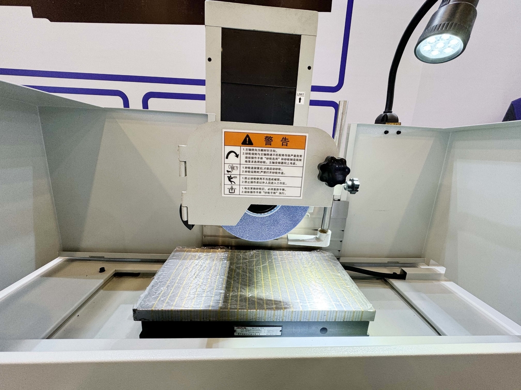 Hoogprecisie oppervlaksgreefmachine HDM-10040 Programma Control Saddle Moving Type oppervlaksgreefmachine