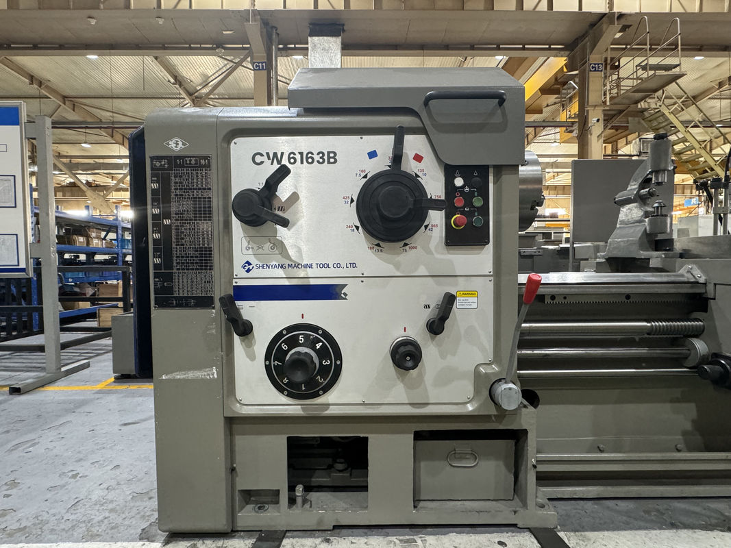 Zware metalen draaibank CW6163B Metalen snijmachine hoge precisie horizontale handmatige draaibank