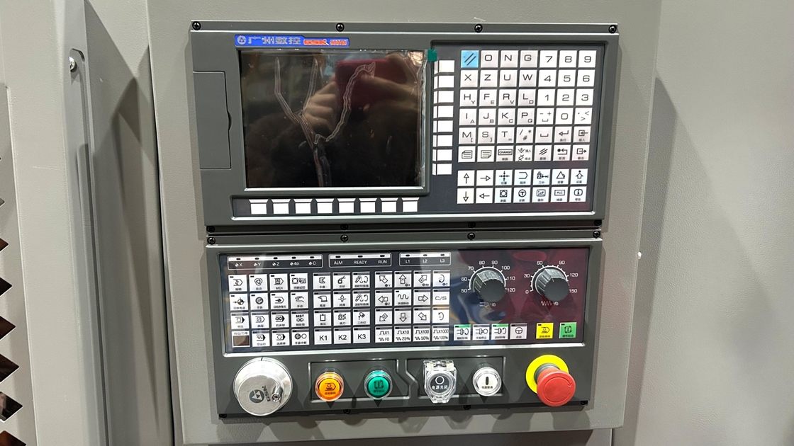 Gang Tool Slant Bed CNC draaibank CHK46 Automatische draaibank met staafvoeder