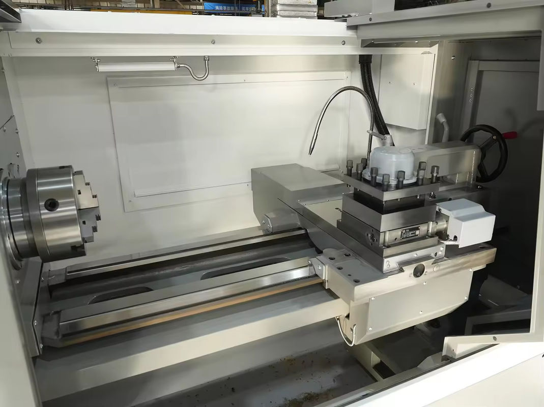 CNC draaibank CAK63285 Plat bed CNC draaibank 4 stations torent met servomotor