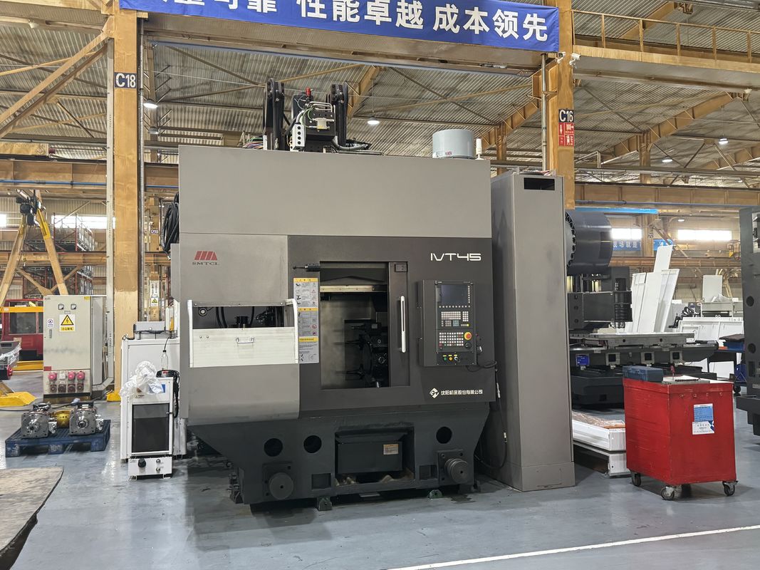 Automatisch laden en lossen van verticale CNC draaibank IVT45 geautomatiseerde productielijn