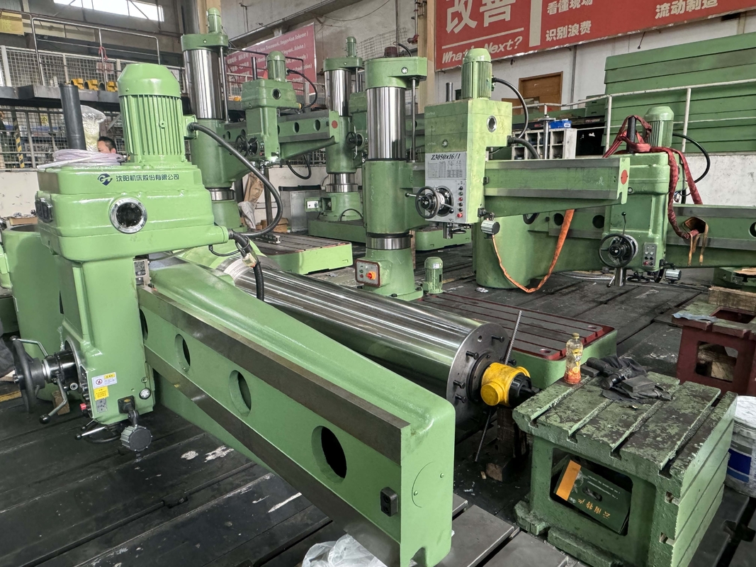 Heavy Duty Radial Drill 100mm Max Drilling 360° Rotatie Z30100 Radial Arm Drill Press voor metaalbewerking