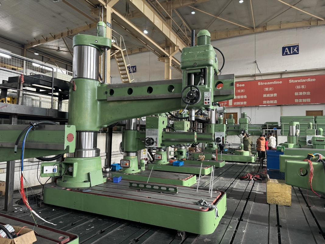 Heavy Duty Radial Drill 100mm Max Drilling 360° Rotatie Z30100 Radial Arm Drill Press voor metaalbewerking