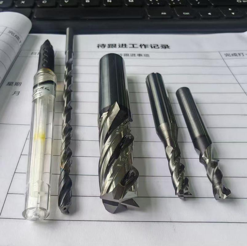 Hoge precisie vijf-assige gereedschapsslijpmachine MG100 5-assige universele gereedschap- en freesslijper