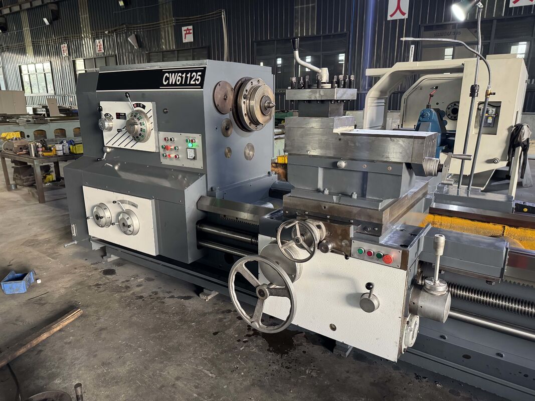 15m zware draaibank CW61125 Grote spindelboor 130mm krachtige horizontale draaibank
